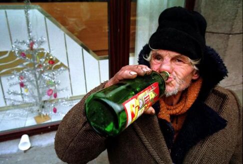 Traction vers l'alcool et son traitement